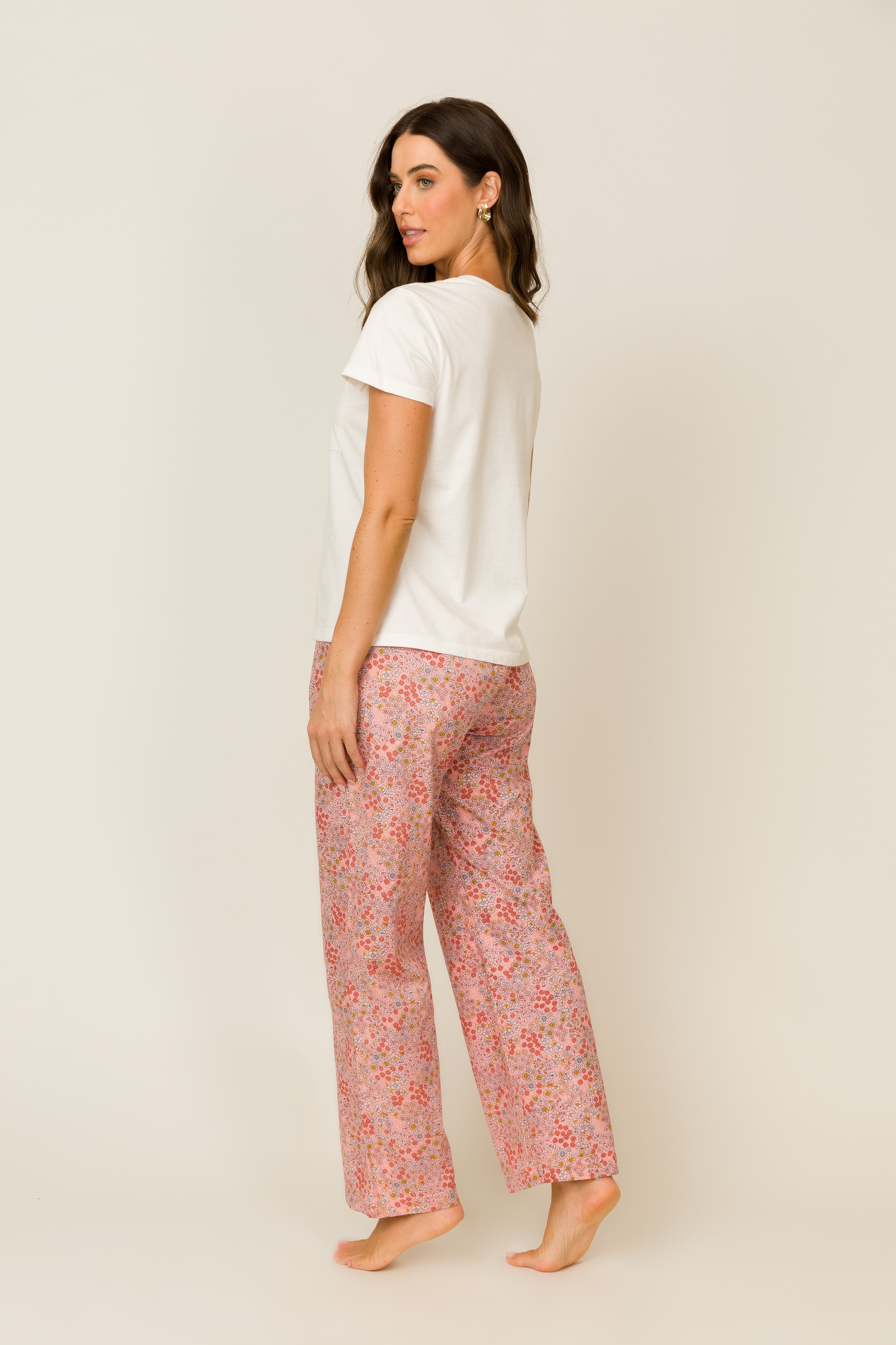 Pijama Longo Manga Curta Em Algod O Floral Offwhite Jescri Lingerie