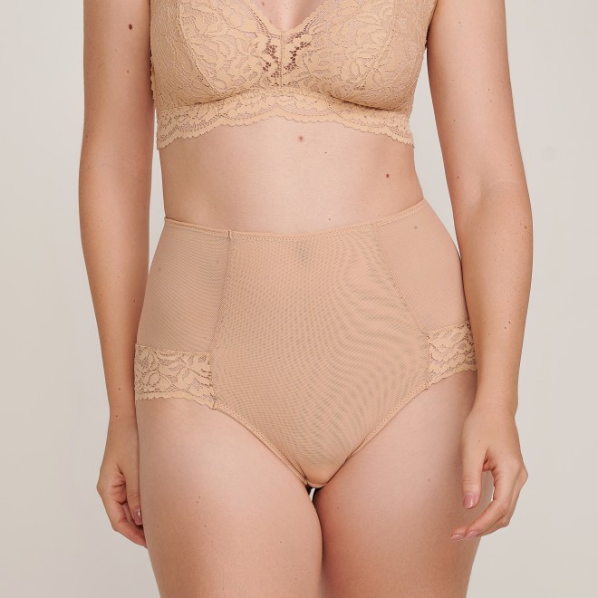Calcinha Hot Pant renda Bege