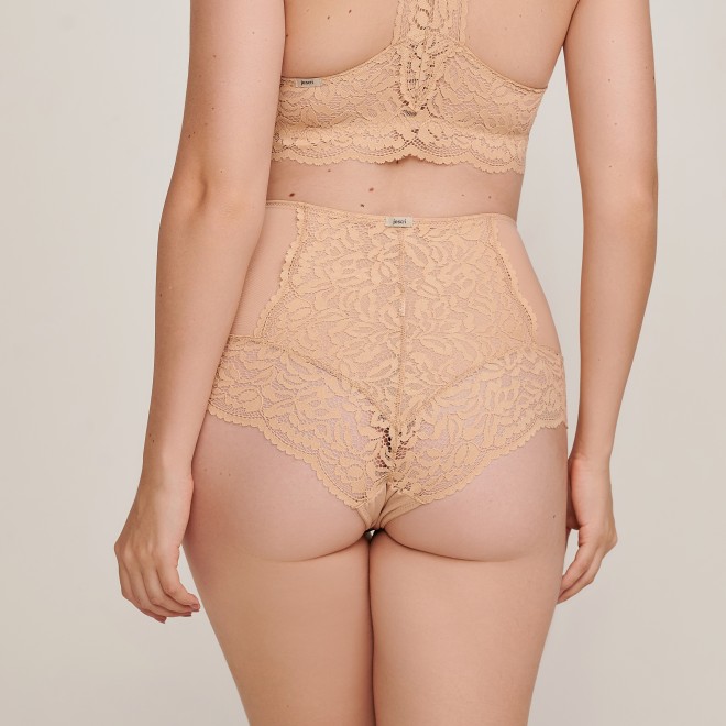 Calcinha Hot Pant renda Bege