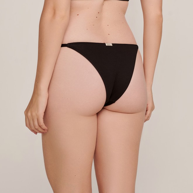Calcinha String Em Viscose Vivi Preto