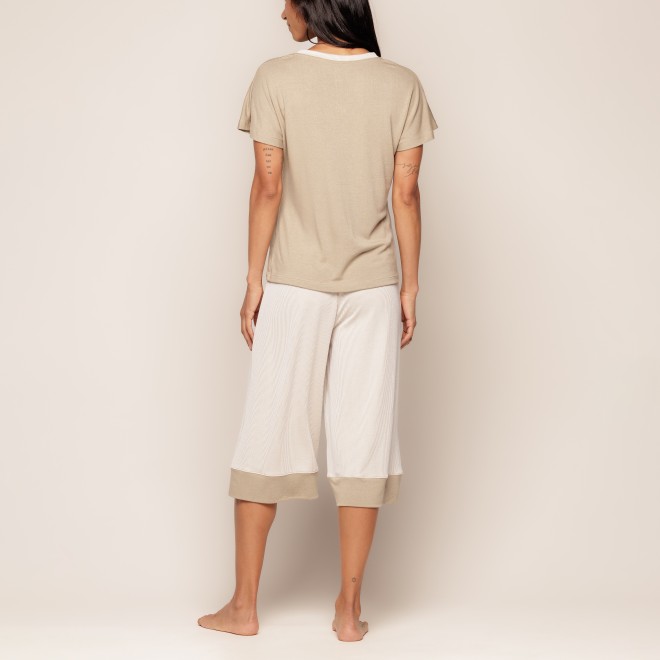 Pijama Curto Calça Pantacourt Em Viscose Versace