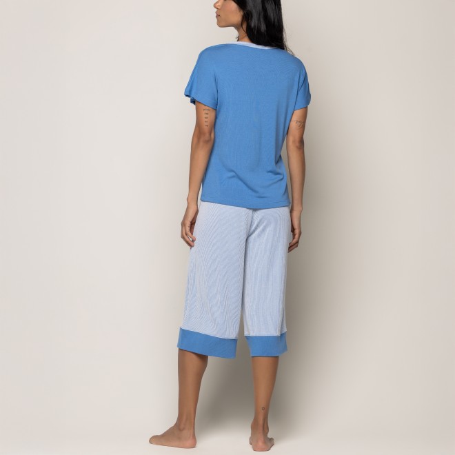 Pijama Curto Calça Pantacourt Em Viscose Versace