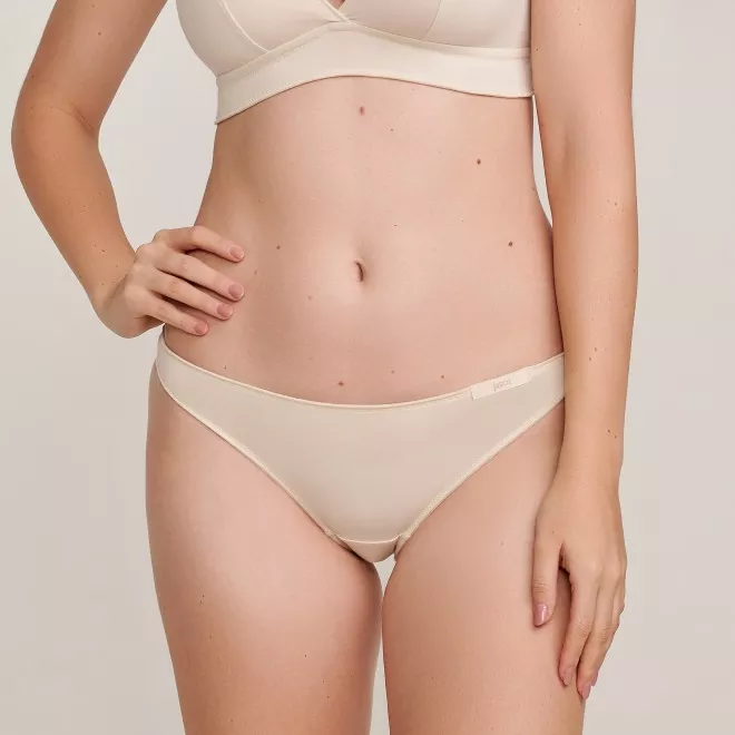 Calcinha Biquini Cavada Em Algodão Pima  OffWhite