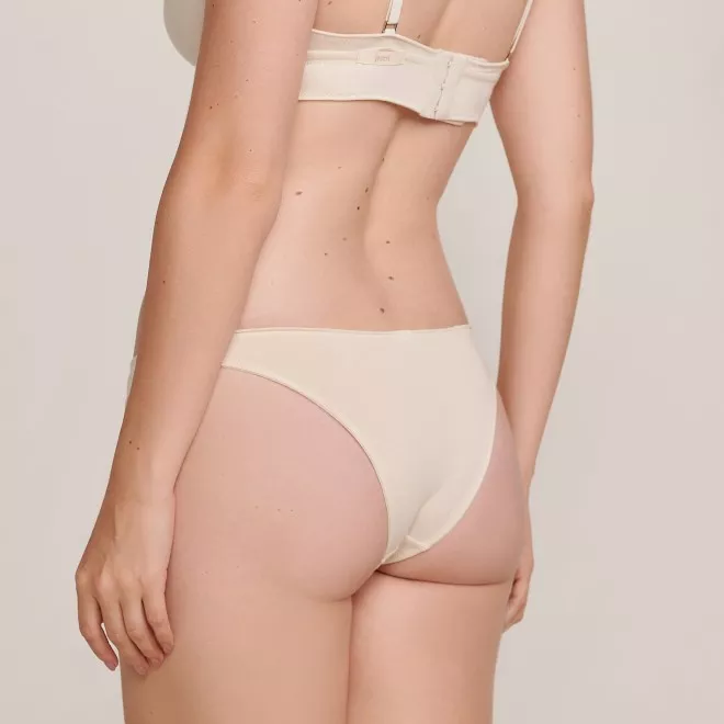 Calcinha Biquini Cavada Em Algodão Pima  OffWhite